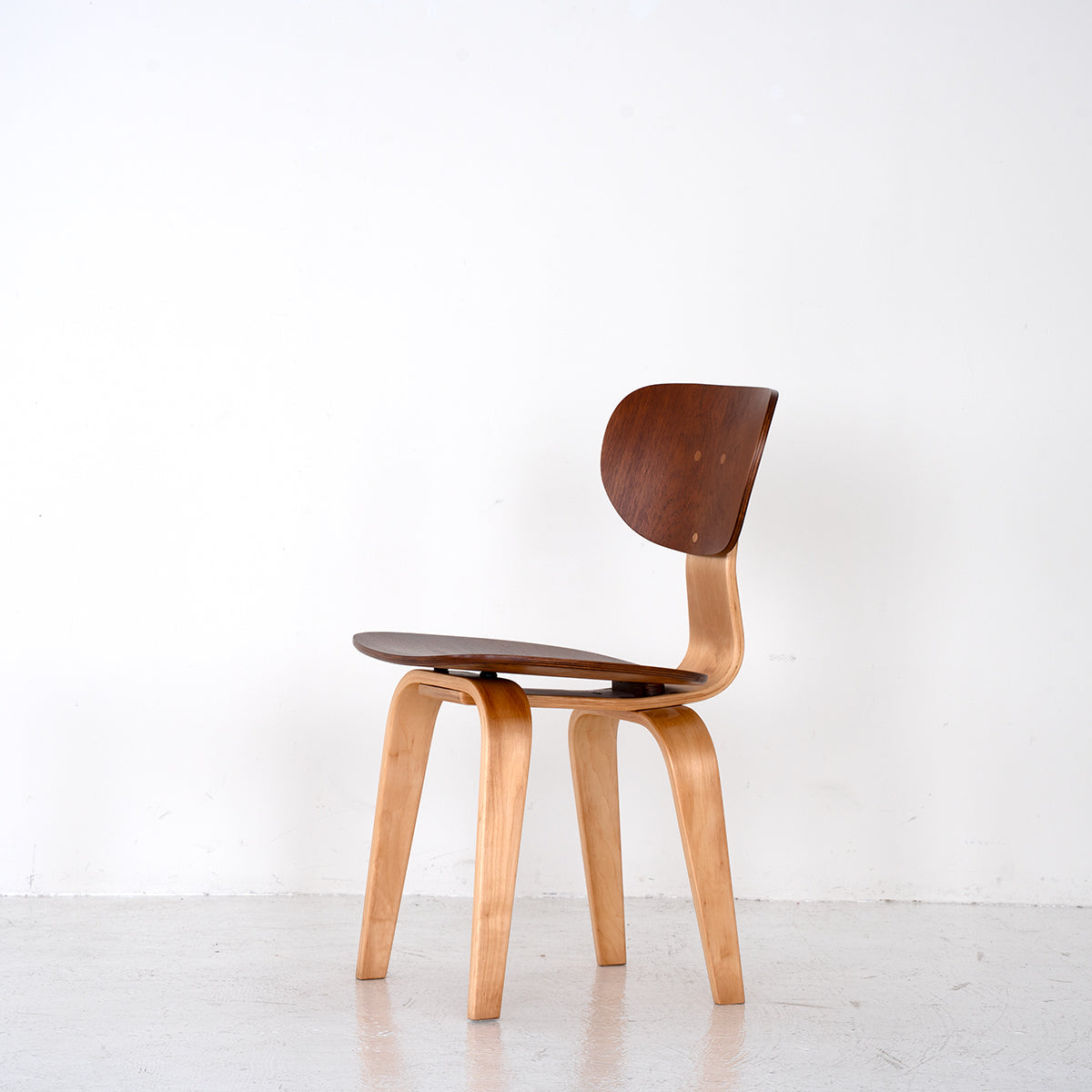 Dining chair / Cees Braakman – FILM