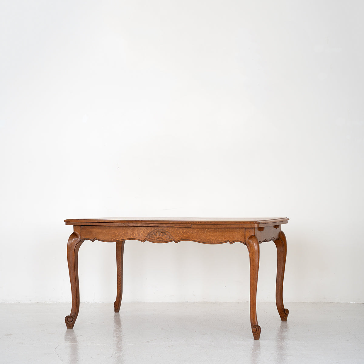 Dining Intrior Dining table – FILM