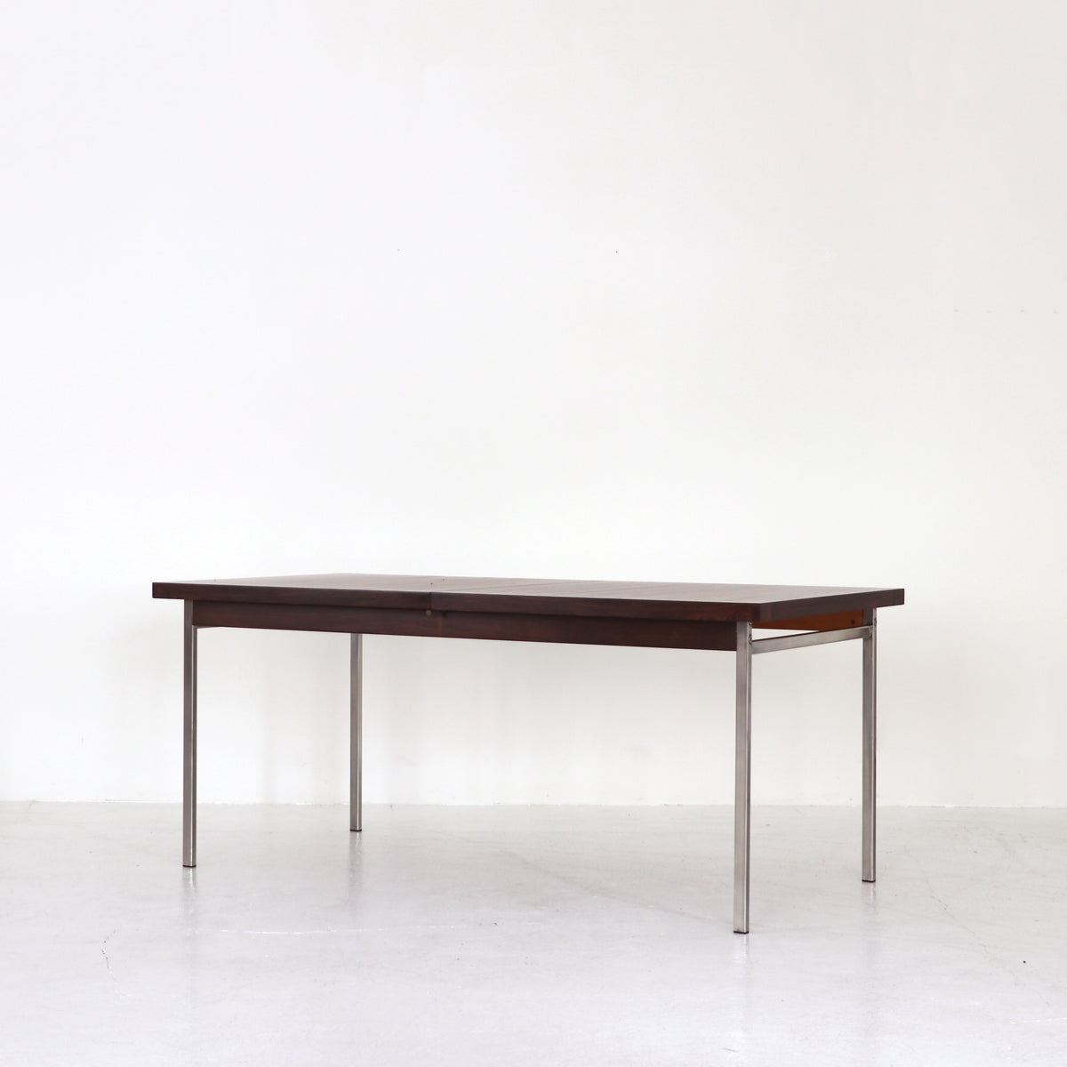 Dining table – FILM