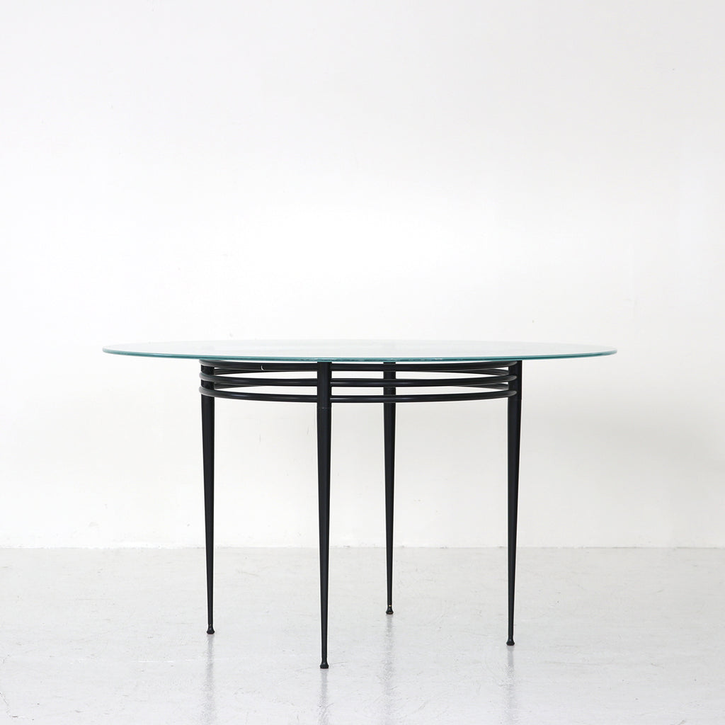 Dining table / Pascal Mourgue – FILM