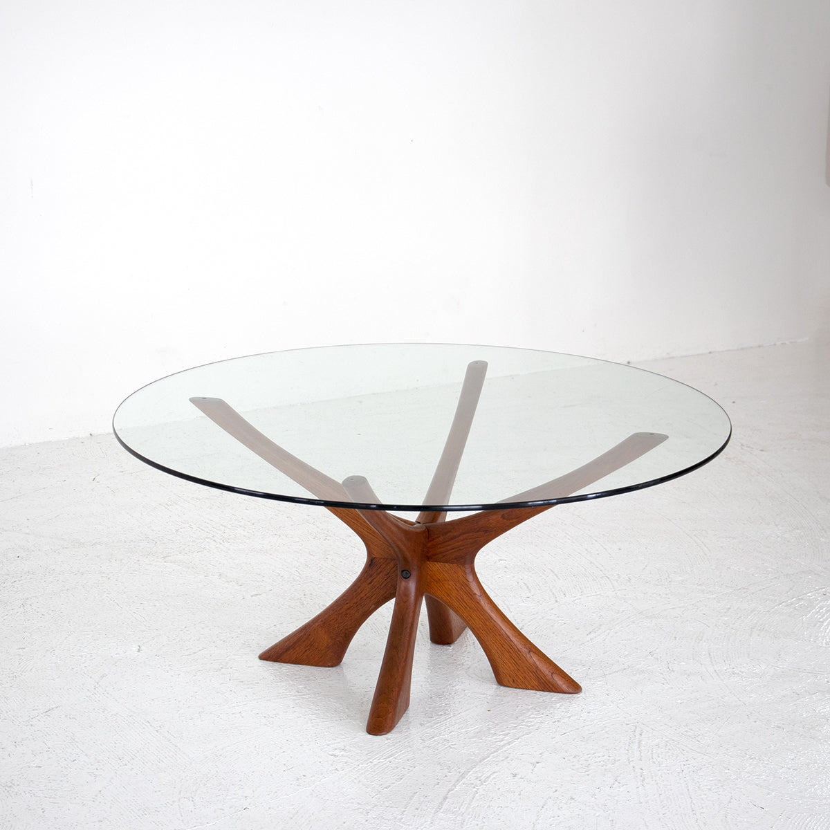 Coffee table / Illum Wikkelsø – FILM