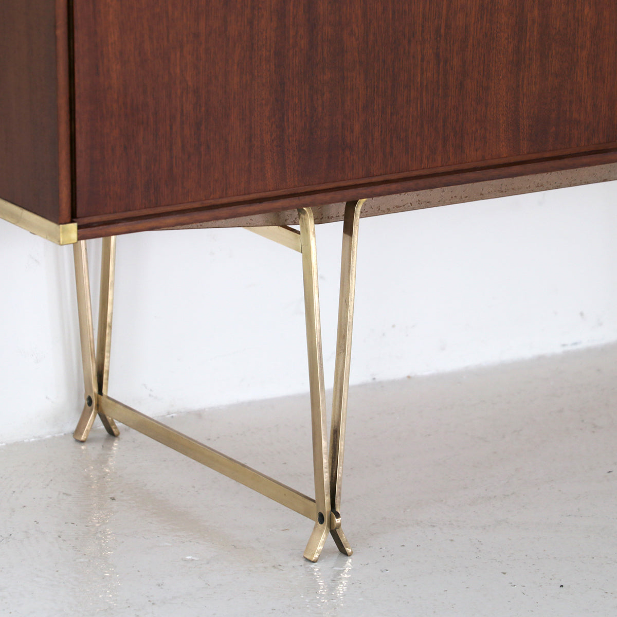 Side board / William Watting for Fristho – FILM