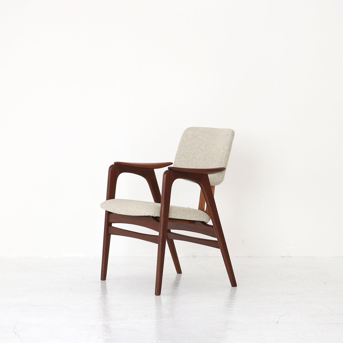 Easy chair / Cees Braakman – FILM