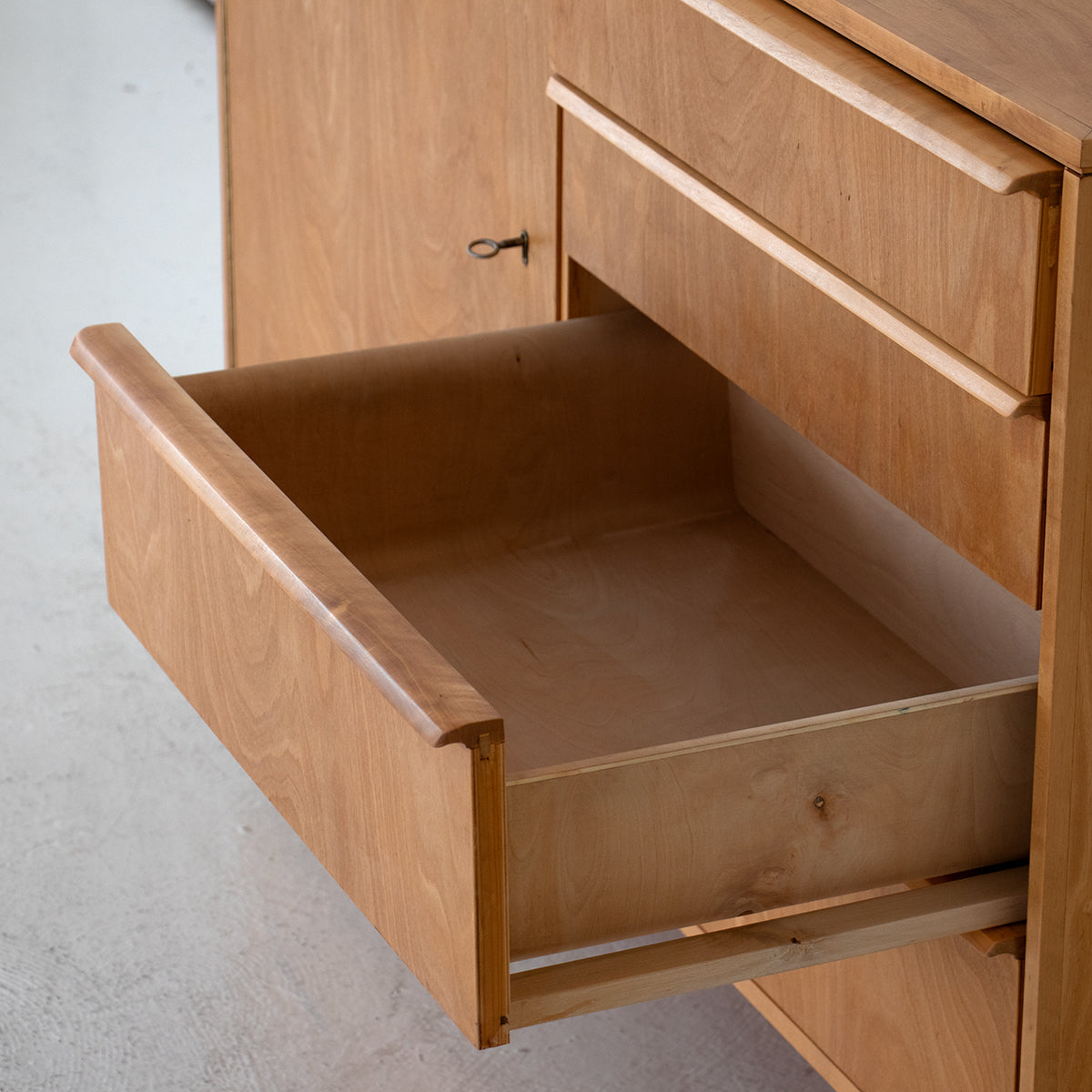 Sideboard / Cees Braakman – FILM