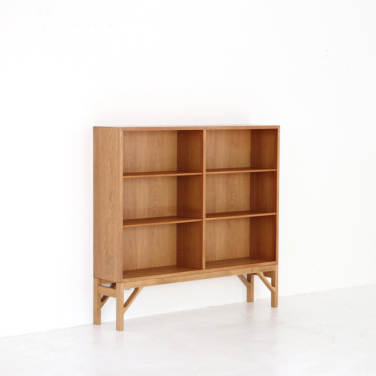 Book case / Borge Mogensen for FDB Mobler – FILM