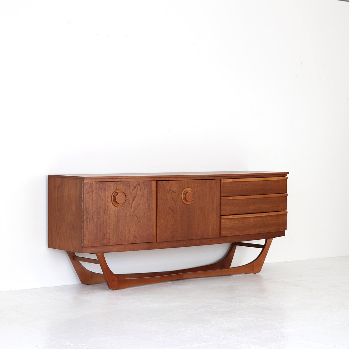 Sideboard / Beautility – FILM