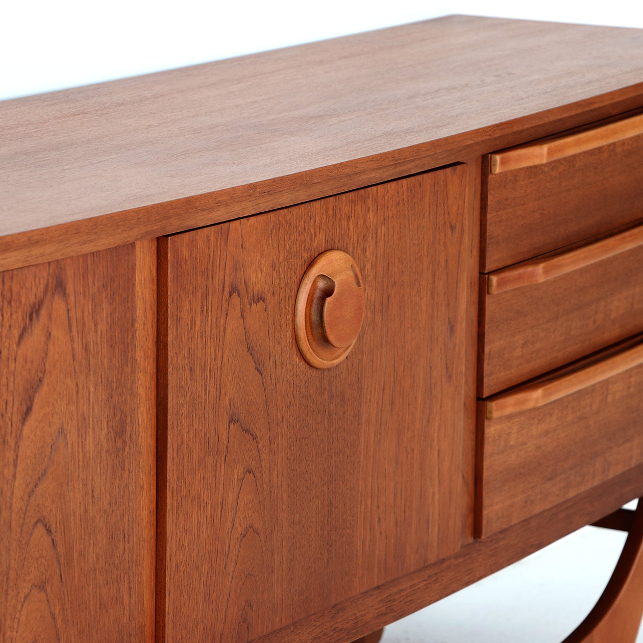 Sideboard / Beautility – FILM