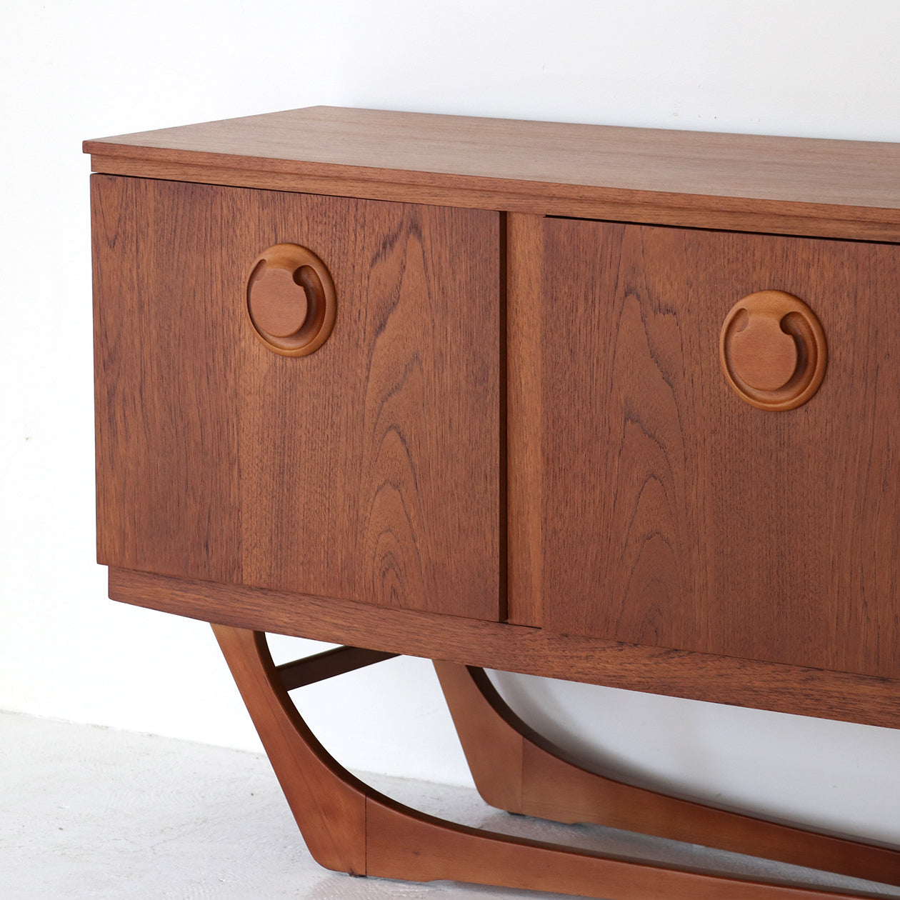 Sideboard / Beautility – FILM