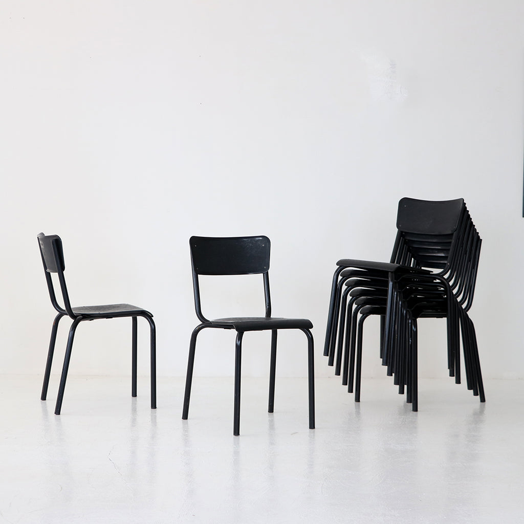 Stacking chair / Pierre Guariche for MEUROP – FILM