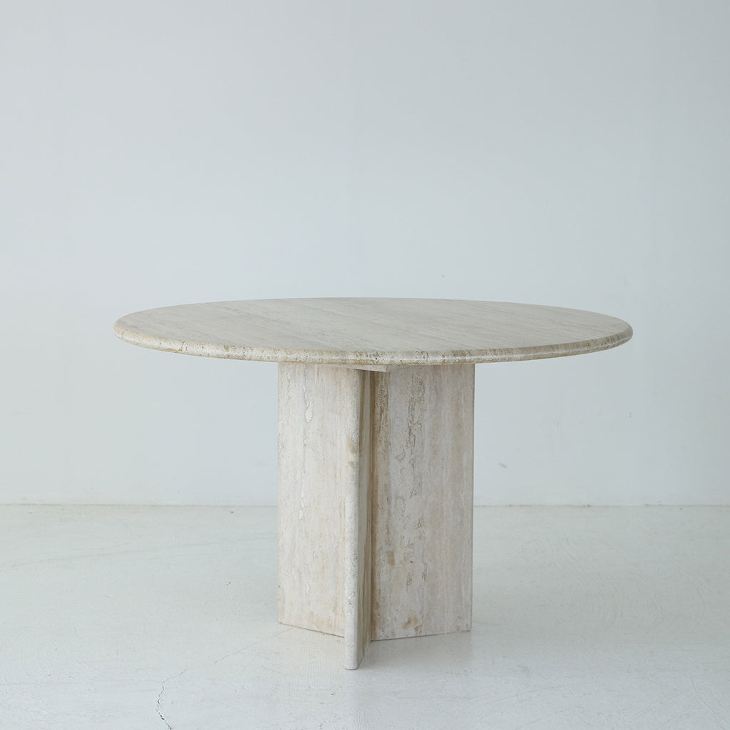 Travertine table – FILM