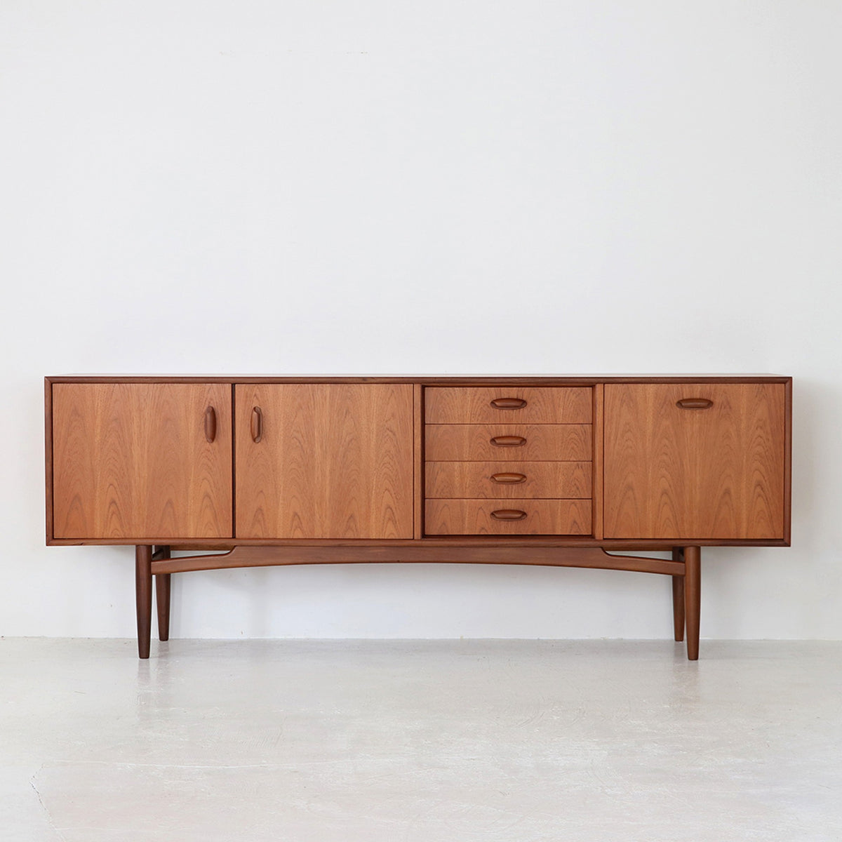 Sideboard / G-PLAN Brasilia – FILM